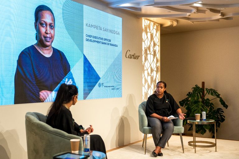 جانب من لقاء كامبيتا بيتشيت ساينزوجا، الرئيسة التنفيذية لبنك التنمية الرواندي