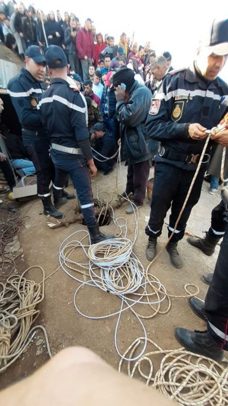 المتطوع فشل في الوصول لنقطة وجود الطفل داخل البئر