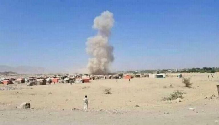 هجوم صاروخي على أحد المخيمات اليمنية