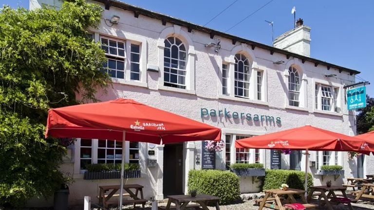 مطعم Parkers Arms مطعم The Unruly Pig