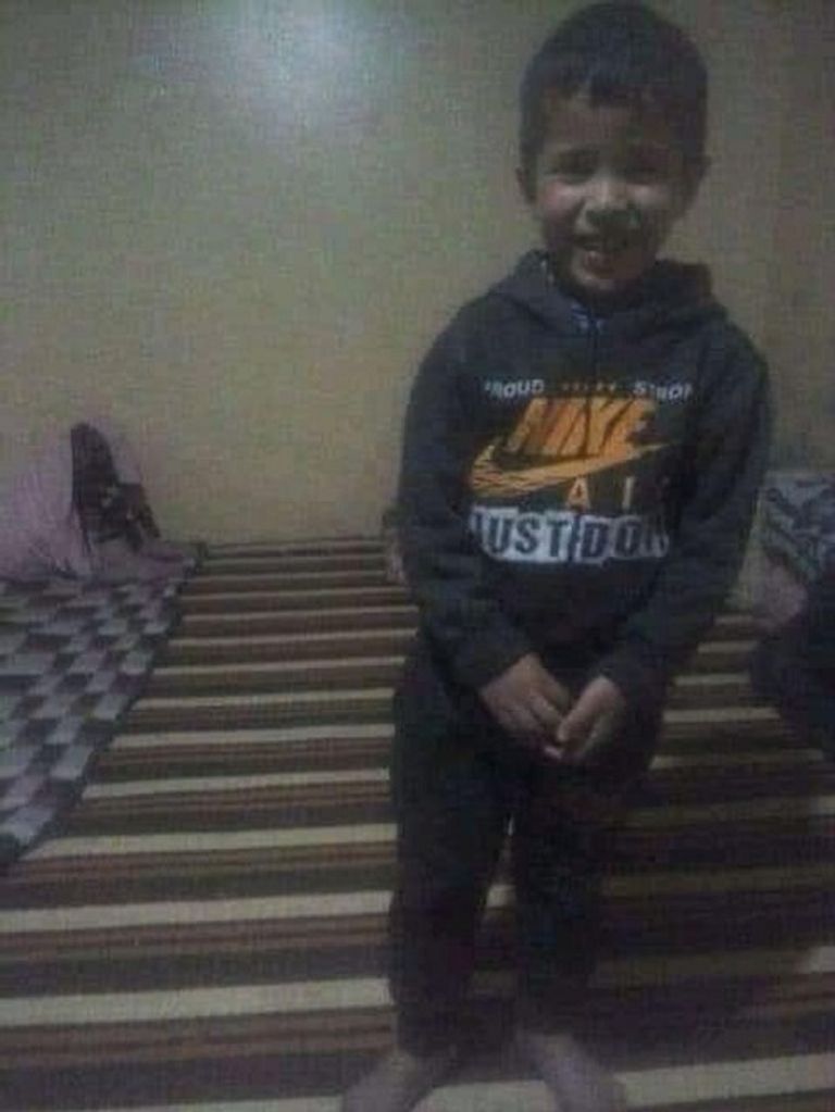 واقعة الطفل ريان تعيد إلى الأذهان معجزة إنقاذ الشاب المصري أكثم سليمان