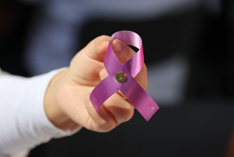 أكبر عدد من شرائط التوعية يتم تصنيعها في ساعة واحدة