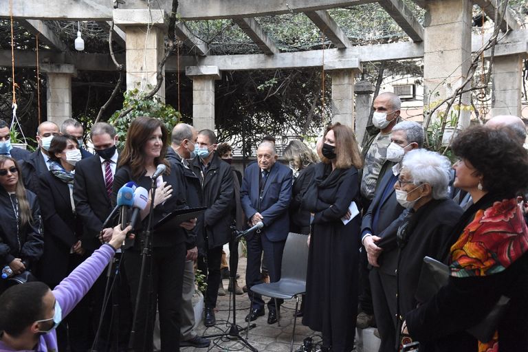 تجمّع في منزل لقمان سليم بالضاحية الجنوبية