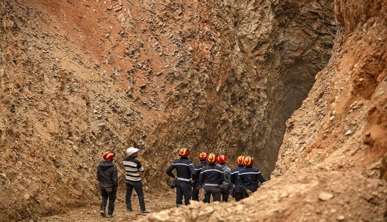 جانب من عمليات إنقاذ الطفل ريان