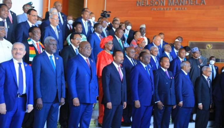 صورة جماعية للقادة الأفارقة بالقمة الـ35