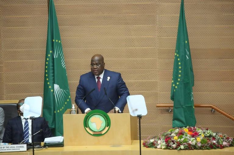 صورة جماعية للقادة الأفارقة بالقمة الـ35