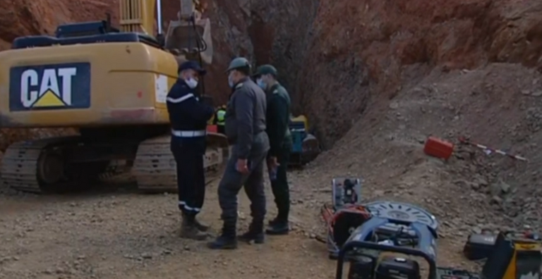 لحظة خروج الطفل ريان من البئر