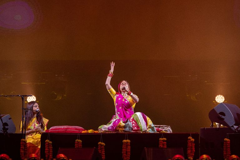 المطربة الهنديّة ماليني أواستي