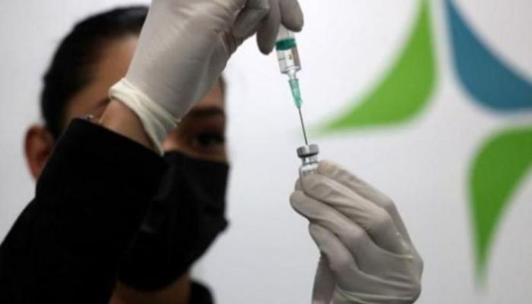 التطعيم ضد كورونا في الإمارات- أرشيفية
