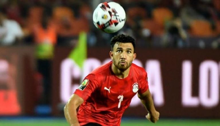 محمود تريزيجيه لاعب أستون فيلا ومنتخب مصر