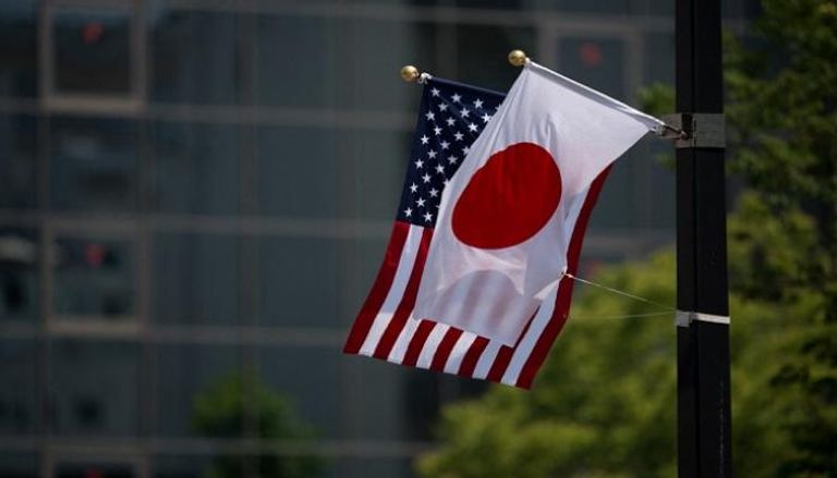 علما اليابان والولايات المتحدة