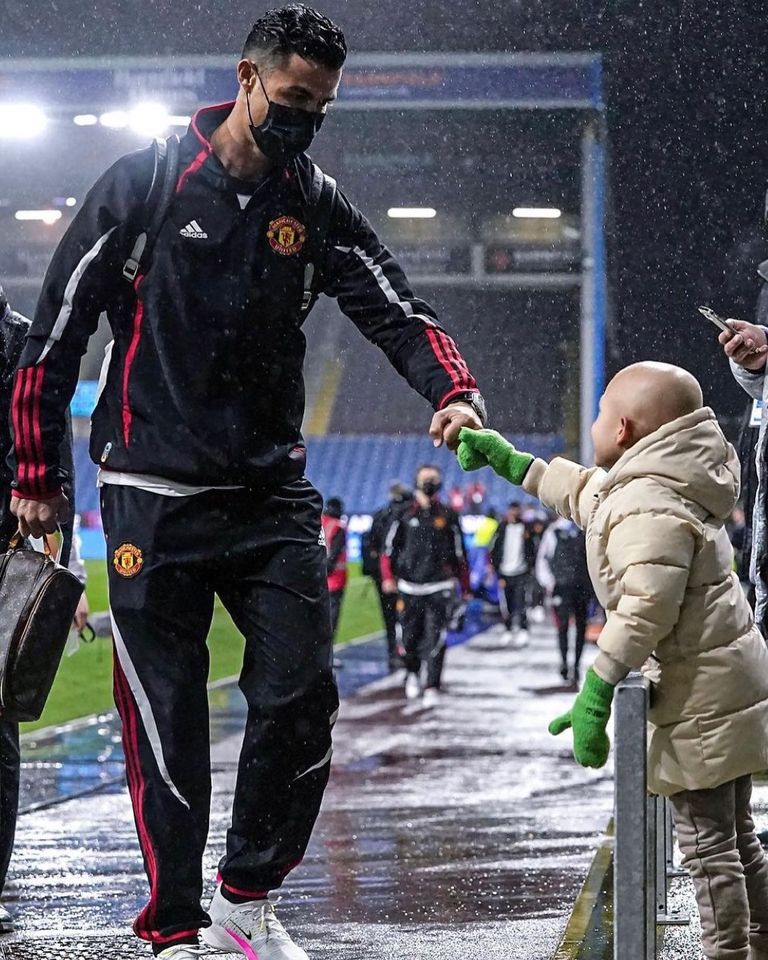 كريستيانو رونالدو نجم مانشستر يونايتد خلال مباراة بيرنلي كريستيانو رونالدو نجم مانشستر يونايتد