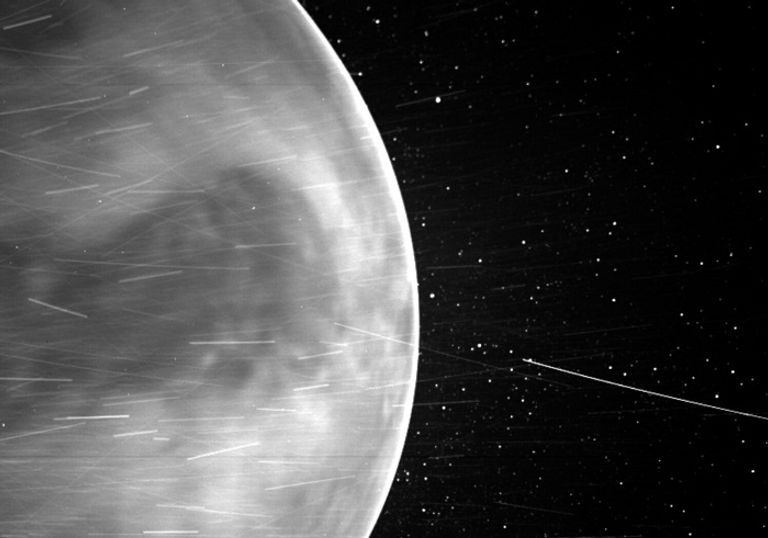 آداة ويسيبر بمسبار باركر نجحت في تصوير الجانب الليلي بالزهرة