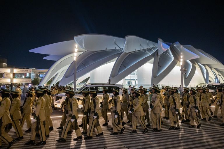 جانب من عرض شرطة دبي في 