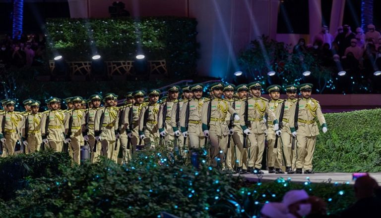 جانب من عرض شرطة دبي في 