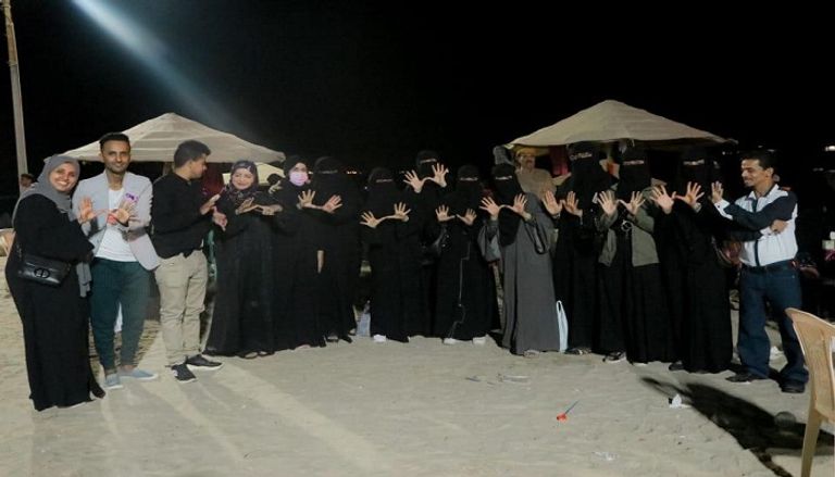 جانب من فعاليات دعم محاربات السرطان في عدن