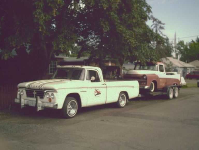 شاحنة Dodge D100 Sweptline Custom Sports Special شاحنة Dodge B Series