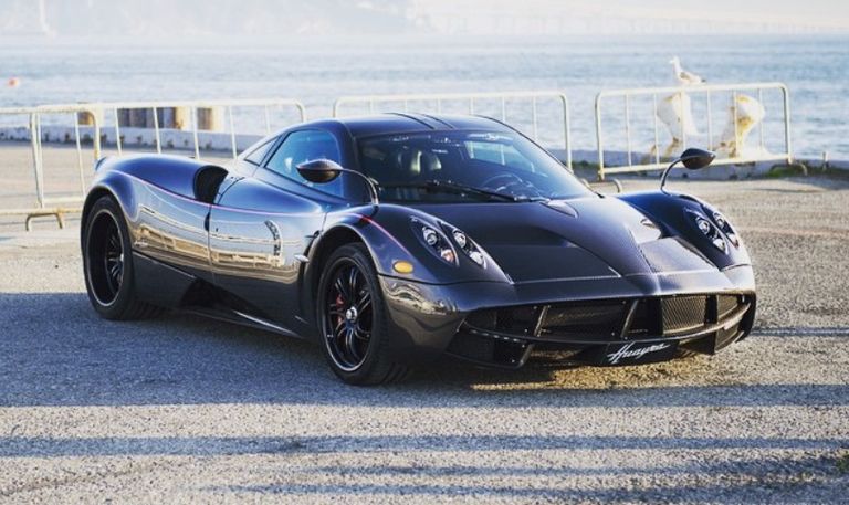 طراز Pagani Huayra  طراز Ferrari LaFerrari