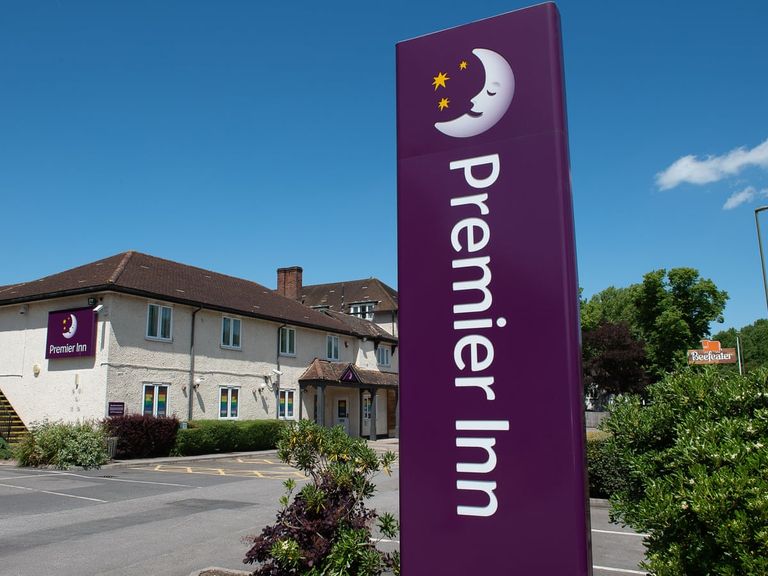 فنادق Premier Inn فنادق Britannia