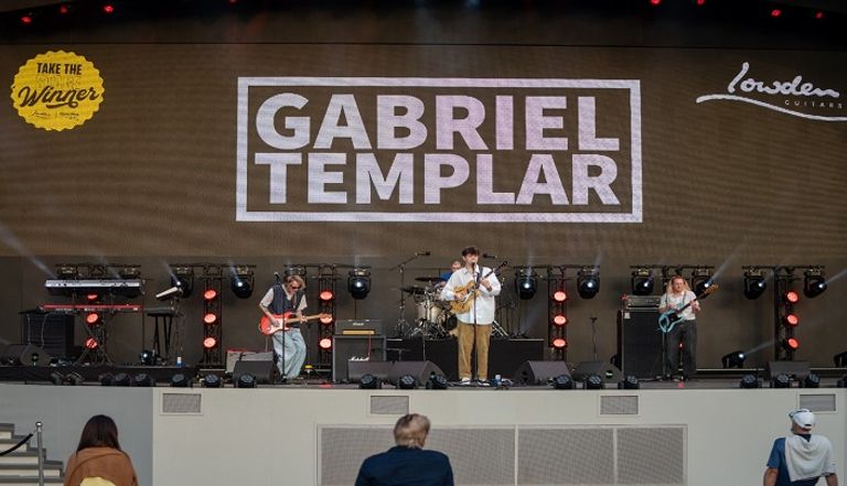 جانب من الحفل الموسيقي على منصة اليوبيل