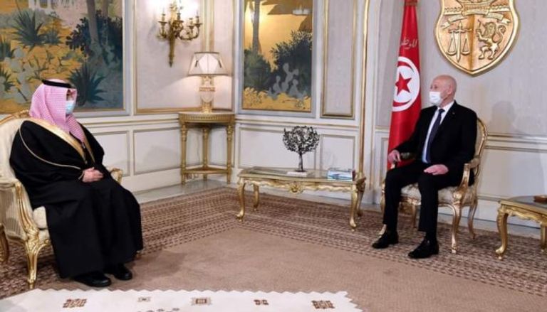 قيس سعيد يلتقي الرئيس التنفيذي للصندوق السعودي للتنمية