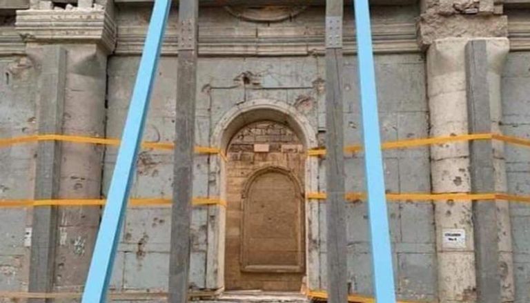 عمليات تثبيت جدران كنيسة الطاهرة القديمة في الموصل