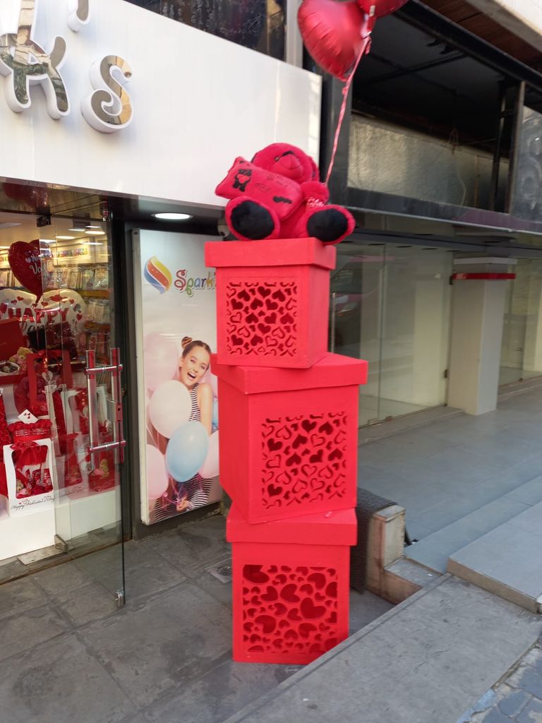 هدايا عيد الحب في أحد المحال التجارية بلبنان
