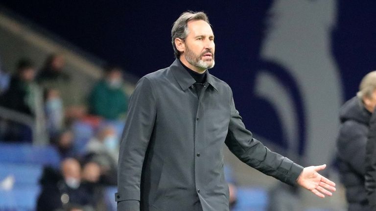  فيسنتي مورينو مدرب إسبانيول ضد برشلونة