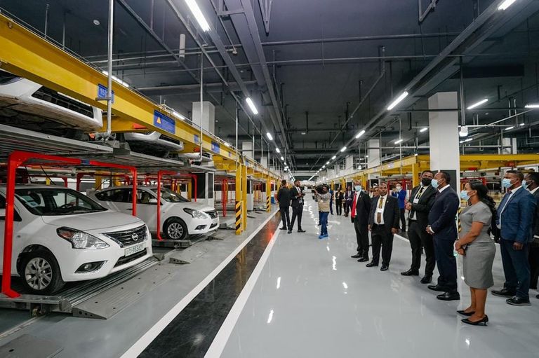 آبي أحمد رئيس الوزراء الإثيوبي يفتتح مقر البنك التجاري الإثيوبي 