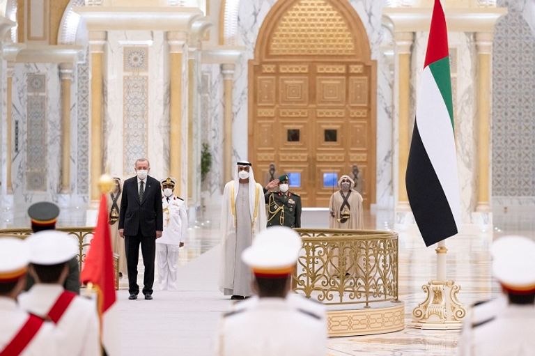 الإمارات وتركيا توقعان 13 اتفاقية.. أبرزها في الاستثمار والدفاع