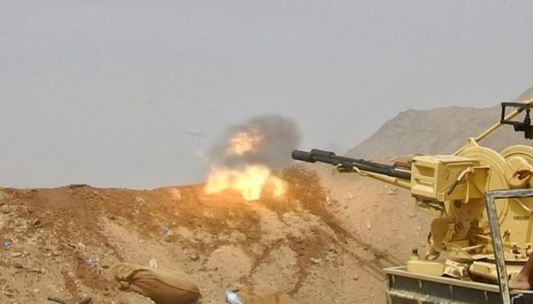 مدفع رشاش للجيش اليمني يقصف مواقع الحوثي بمأرب- أرشيفية