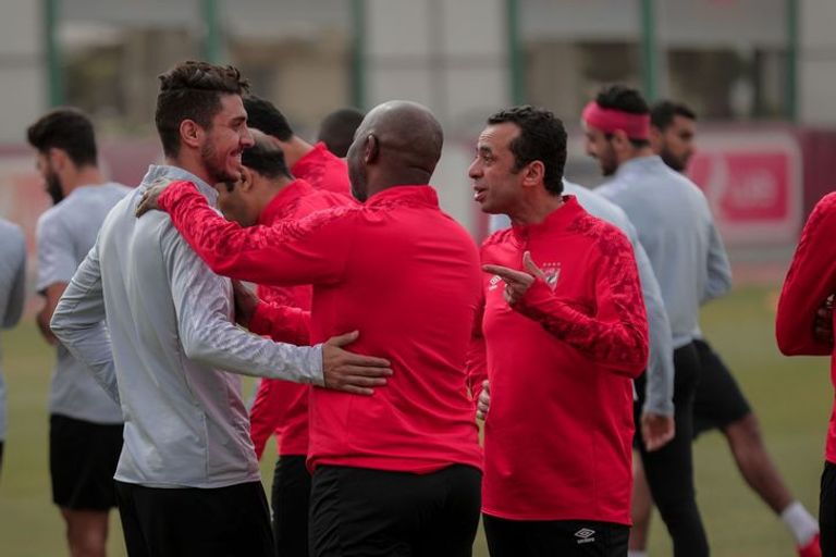 بيتسو موسيماني ومحمد شريف الأهلي ضد الهلال السوداني - صورة أرشيفية