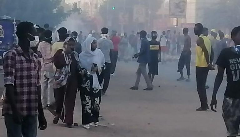 جانب من مظاهرات الإثنين بالخرطوم