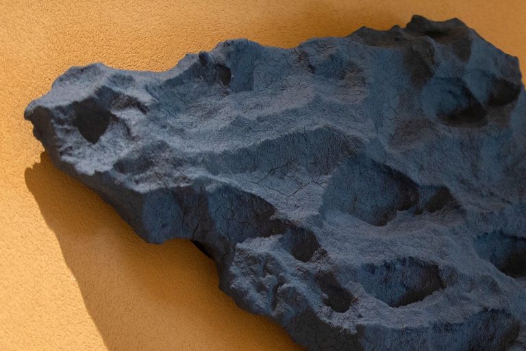 قطعة من أعمال المصمم مايكل رايس