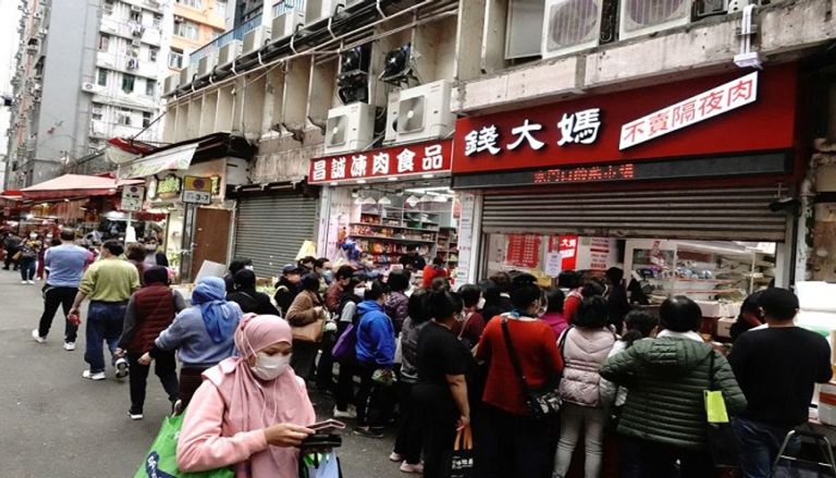 اللقاحات ساهمت في الحد من وطأة جائحة كورونا