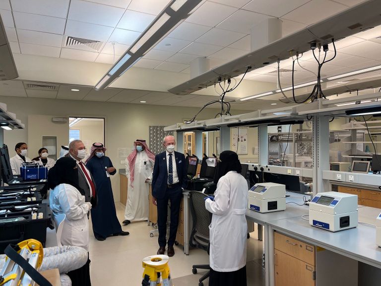 الإمارات والسعودية تتفقان على برنامج تعاون في قطاع الرقابة النووية الإمارات والسعودية تتفقان على برنامج تعاون في قطاع الرقابة النووية