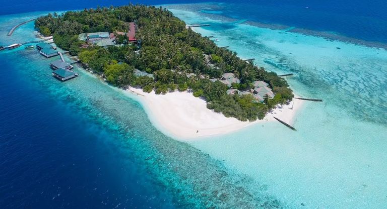 منتجع Embudu Village منتجع Embudu Village