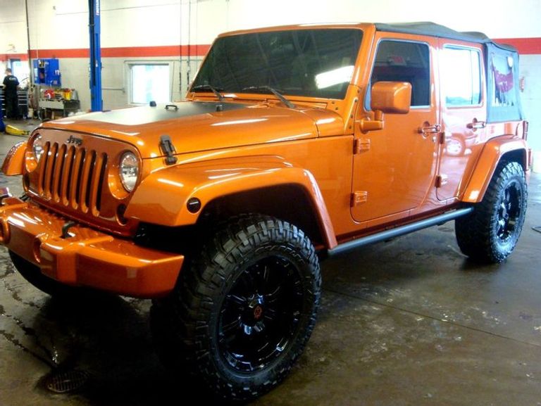 طراز رانجلر  النجم هاريسون فورد وطرازه Jeep Liberty