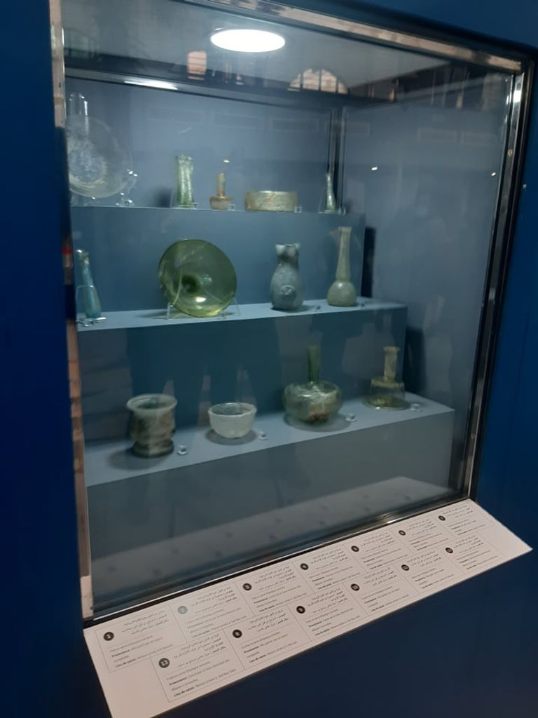 جانب من القطع المعروضة