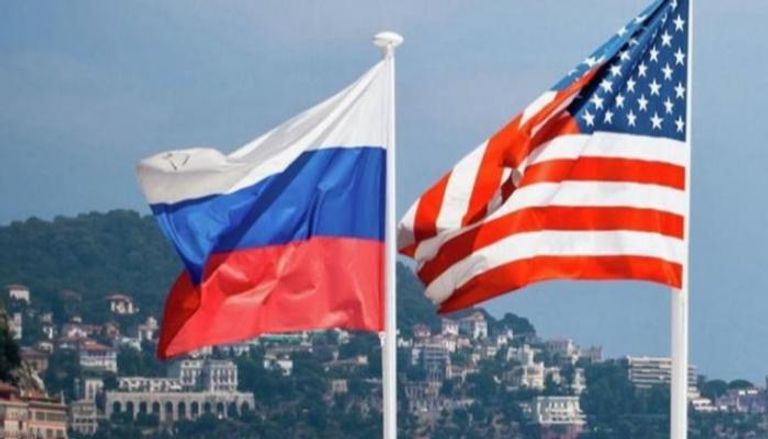 علما روسيا والولايات المتحدة الأمريكية