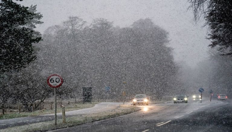 العاصفة يونيس خلفت دمارا واسعا في عدة بلدان أوروبية