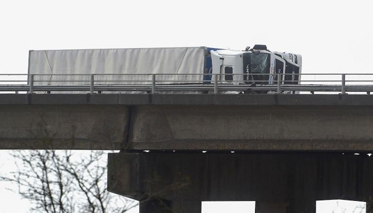 العاصفة يونيس خلفت دمارا واسعا في عدة بلدان أوروبية