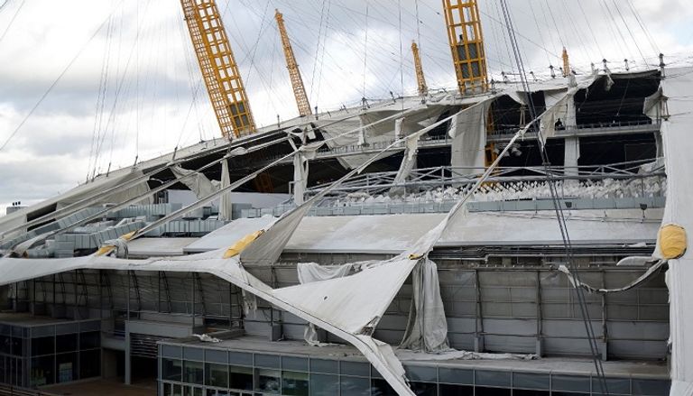 العاصفة يونيس خلفت دمارا واسعا في عدة بلدان أوروبية