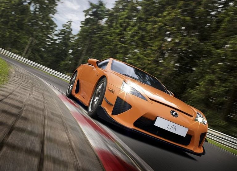 لكزس Lexus LFA  طراز Audi RS2 Avant