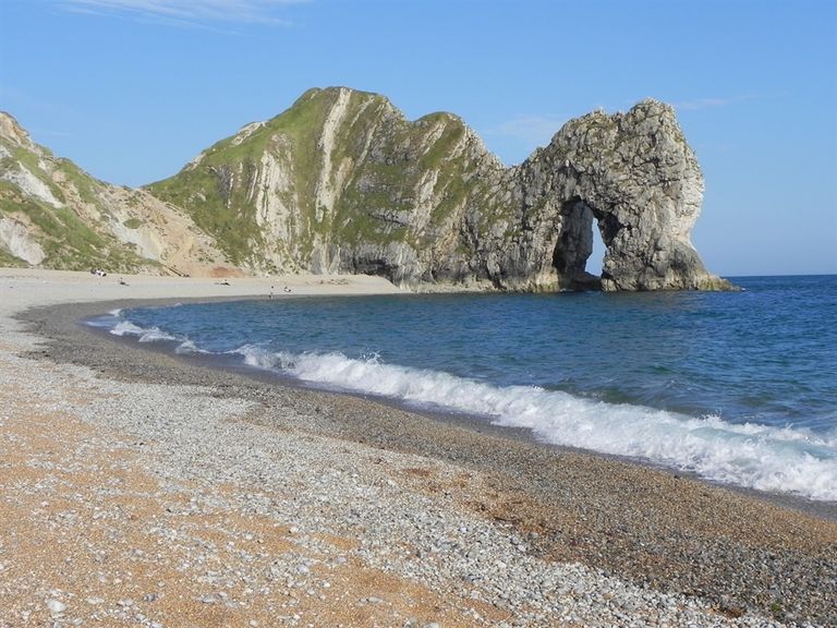شاطئ Durdle Door Beach التابع لمقاطعة Dorset شاطئ Kynance Cove