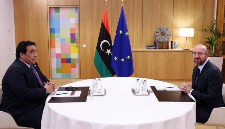 المنفي ورئيس جنوب أفريقيا سيريل رامابوزا