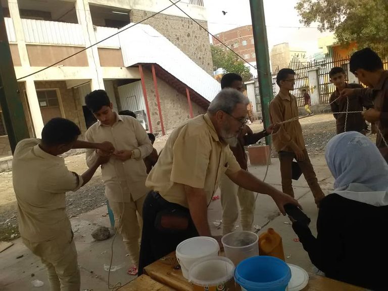 ذوو الهمم في اليمن ينشئون حدائق مدرسية