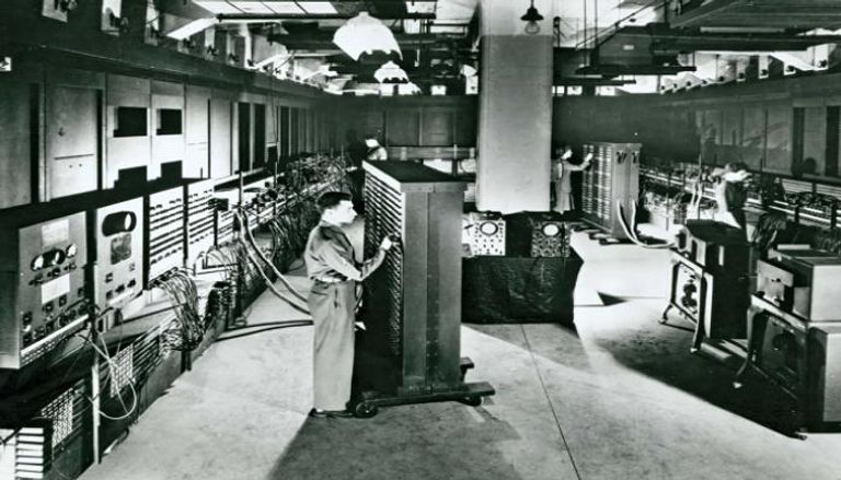 إينياك أول حاسوب في العالم 