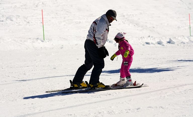 انهيار الليرة يجعل ممارسة التزلج للأثرياء فقط في لبنان انهيار الليرة يجعل ممارسة التزلج للأثرياء فقط في لبنان