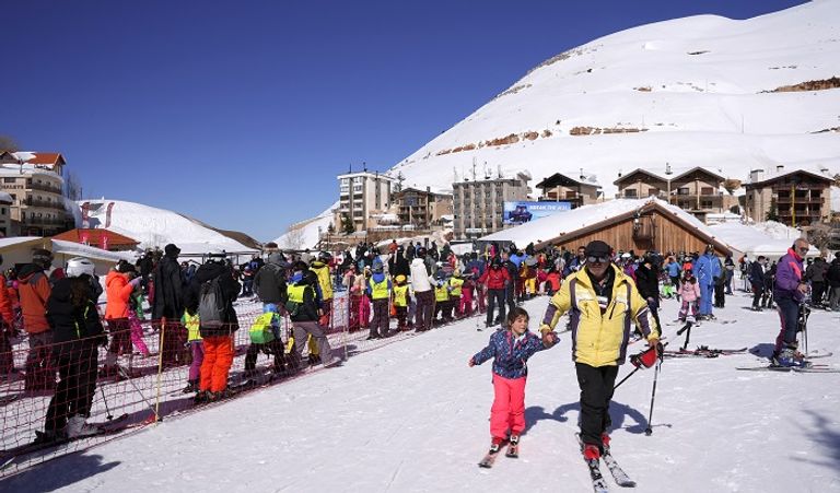 انهيار الليرة يجعل ممارسة التزلج للأثرياء فقط في لبنان انهيار الليرة يجعل ممارسة التزلج للأثرياء فقط في لبنان